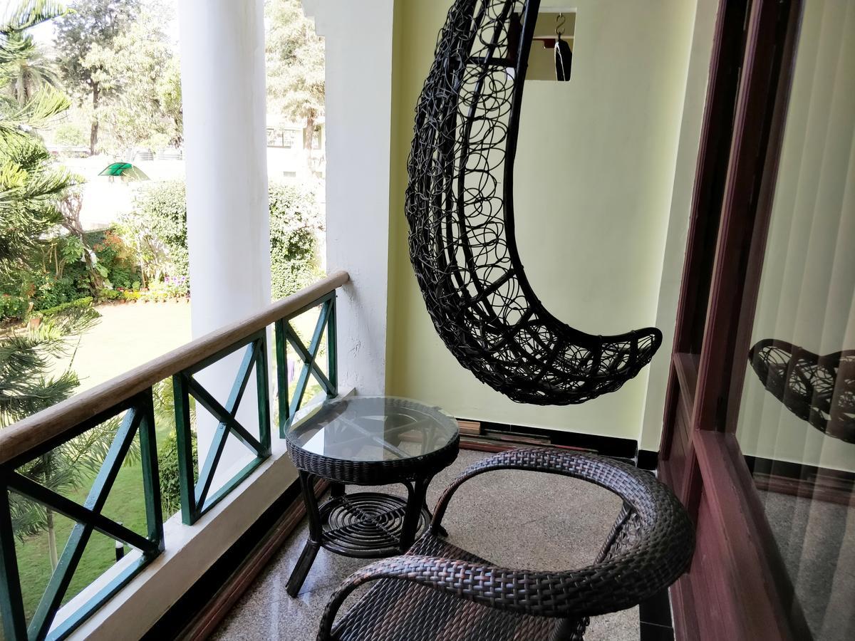 Hotel Mount Regency Маунт-Абу Экстерьер фото